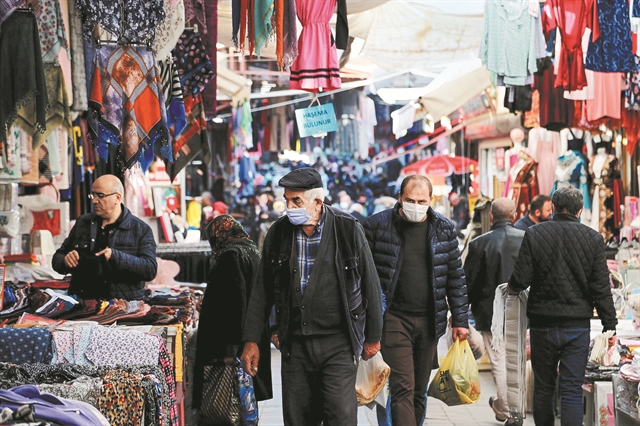 Ο παράδεισος του τουρίστα, η κόλαση του ντόπιου