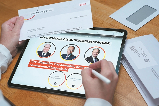 Τρεις μνηστήρες για την προεδρία των Χριστιανοδημοκρατών