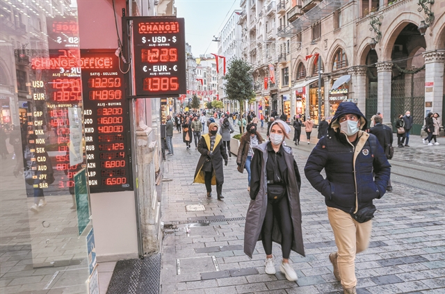 Καφές, ζάχαρη και λάδι με δελτίο στα τουρκικά σουπερμάρκετ!