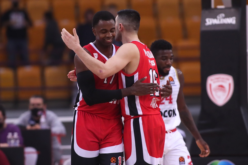 Euroleague – «Μπορεί κάποιος να σταματήσει τον Ολυμπιακό στο ΣΕΦ;»