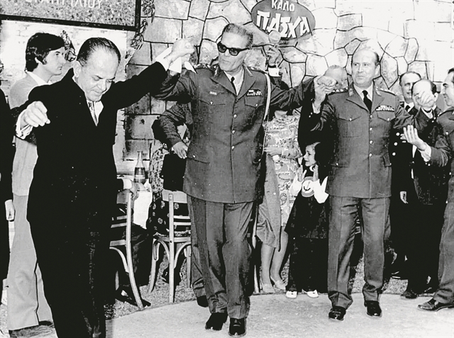 Aθλιοι στο (μυστικό) δωμάτιο