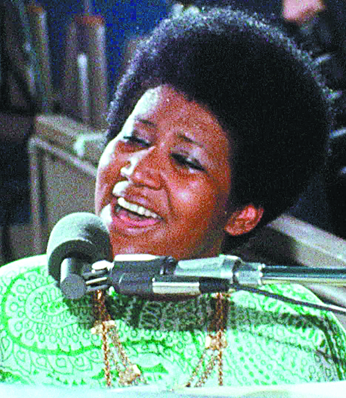 Η Αρίθα Φράνκλιν στο Ertflix