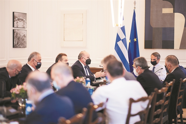 Ξορκίζουν το lockdown, αναζητούν διέξοδο