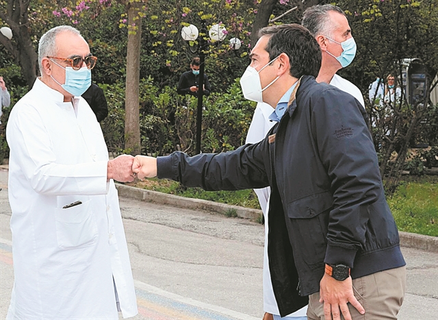 Νέες τριβές για τα εμβόλια