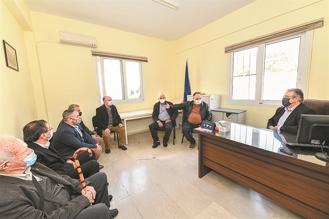 «Πόλεμος» και για τους μάρτυρες στην Εξεταστική