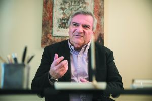 «Στόχος μου είναι να “ξεθολώσουν” οι ιδεολογικές γραμμές»