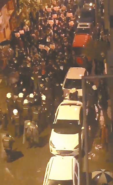 Ο Ερντογάν δεν μπορεί να κερδίσει τον πόλεμο της λίρας