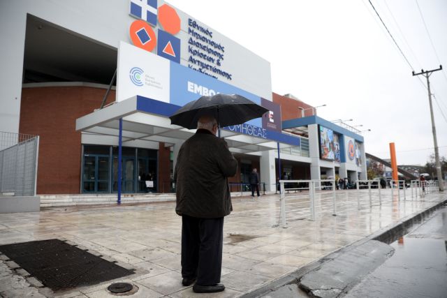 Γιατί αποφασίστηκε ο υποχρεωτικός εμβολιασμός για τους άνω των 60