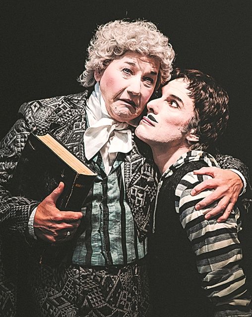 ΚΘΒΕ: η «Δεύτερη έκπληξη του έρωτα» του Μαριβό σε σκηνοθεσία Βασίλη Παπαβασιλείου