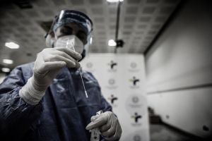 Κοροναϊός – 6.808 νέα κρούσματα και 42 θάνατοι – Στους 441 οι διασωληνωμένοι