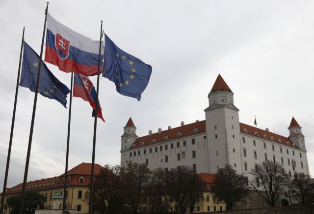 Κοροναϊός – Προς lockdown στη Σλοβακία μετά το ρεκόρ κρουσμάτων