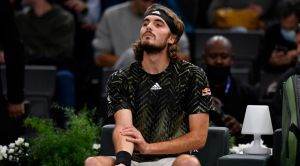 ATP Finals – Αποσύρθηκε ο Τσιτσιπάς