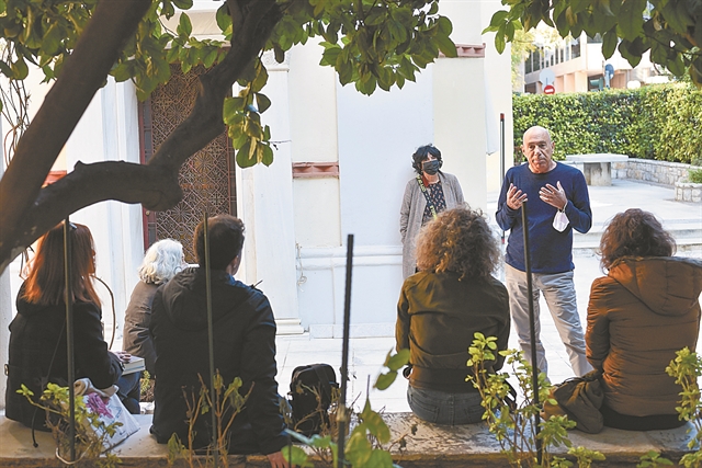 Μια βόλτα στην Αθήνα με οδηγό τα βιβλία