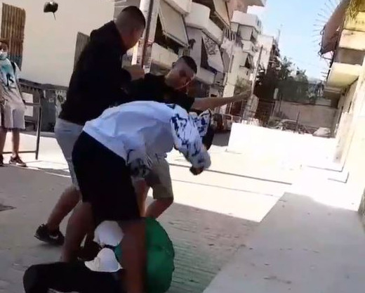 «Το παιδί μου δέχτηκε τέσσερις μαχαιριές»