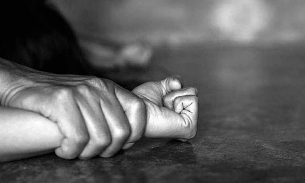 Λάρισα – Ραγδαίες εξελίξεις στην υπόθεση βιασμού εκπαιδευτικού από προϊστάμενό της