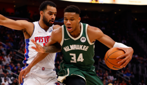 Επέστρεψαν στις νίκες οι Μπακς με… σούπερ Γιάννη