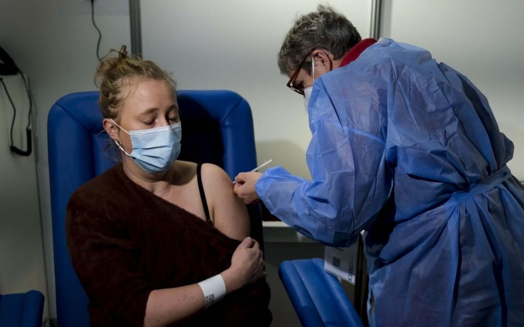 Κοροναϊός – Ο χάρτης του εμβολιασμού στην επικράτεια – Οι «κόκκινες» περιοχές για τους άνω των 60