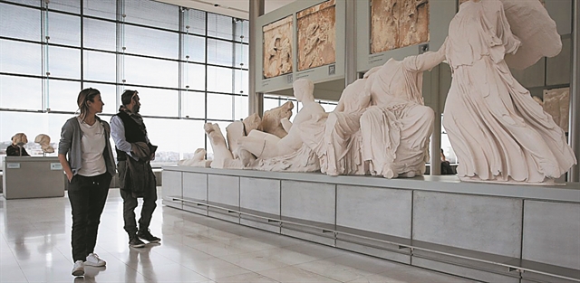 Το Λονδίνο βάζει «πάγο» στο αίτημα για επιστροφή