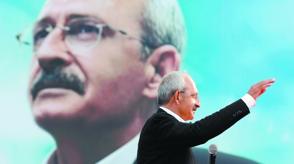 Διμερής διάλογος ή Χάγη για τα ελληνοτουρκικά