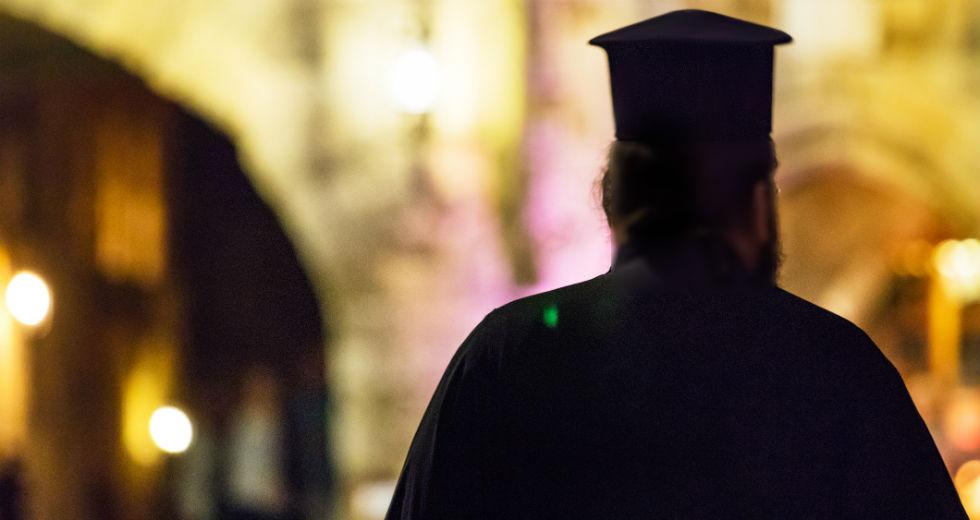 Ζάκυνθος – Σε αργία 14 αρνητές ιερείς – Απάνθρωπες και σατανικές ενέργειες λένε υποστηρικτές τους