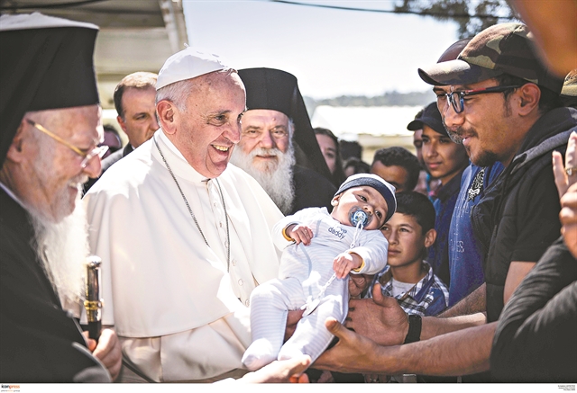Επιστροφή στην Ελλάδαγια τον Ποντίφικα