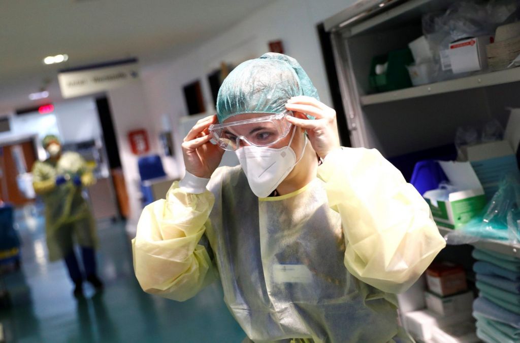 Παπαζήσης – «Στοίχημα για την επόμενη περίοδο το να μην καταρρεύσει το ΕΣΥ»