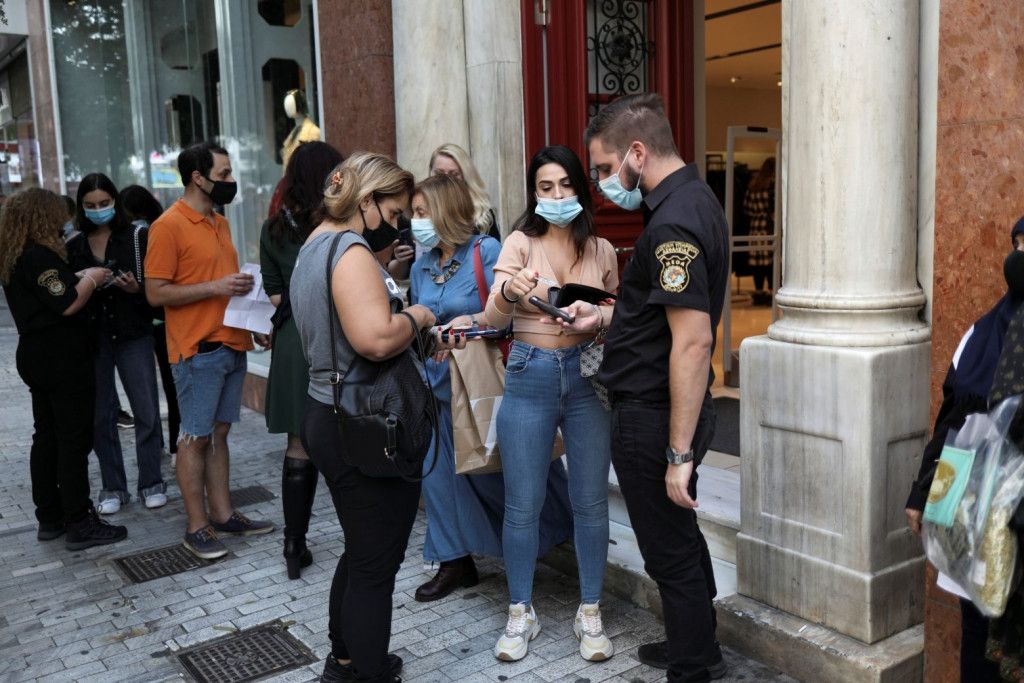 Κοροναϊός – Ο Παγκόσμιος Οργανισμός Υγείας εξηγεί γιατί το τέταρτο κύμα της πανδημίας πλήττει την Ευρώπη