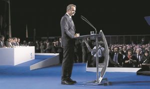 Με «προοδευτική πυξίδα» και διαχωριστικές γραμμές