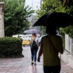 Καιρός – Τριήμερο Αγίου Πνεύματος: Ποιοι προορισμοί θα χρειαστούν ομπρέλα