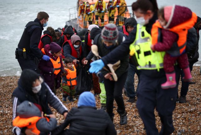 Τουλάχιστον 33 νεκροί μετανάστες σε ναυάγιο