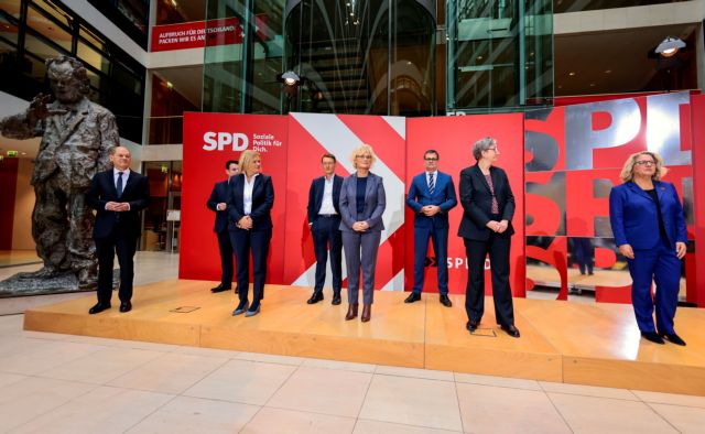 Γερμανία – Οκτώ γυναίκες και οκτώ άνδρες υπουργοί στην 16μελή κυβέρνηση υπό τον Oλαφ Σολτς | tanea.gr