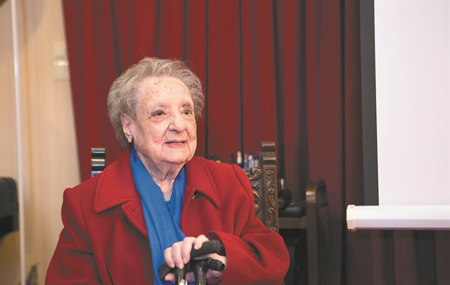 Πέθανε η Ροζίτα Σώκου – Νοσηλευόταν με κοροναϊό