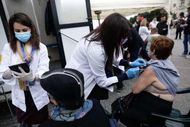 Τα μέτρα για τον υποχρεωτικό εμβολιασμό στην Ελλάδα σχολιάζει θετικά ο γερμανικός Τύπος