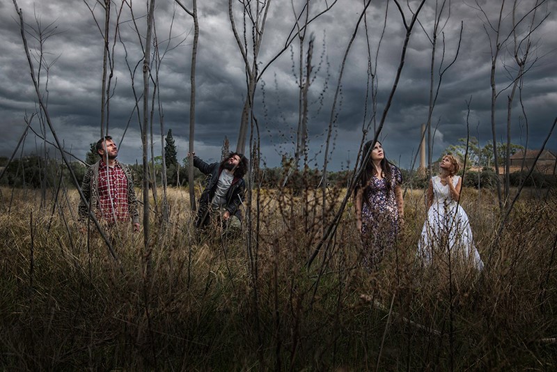 Ο Λεωνίδας Παπαδόπουλος διασκευάζει «Τα πουλιά» του Χίτσκοκ