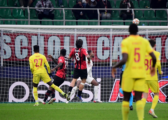 Την έστειλε στο σπίτι της