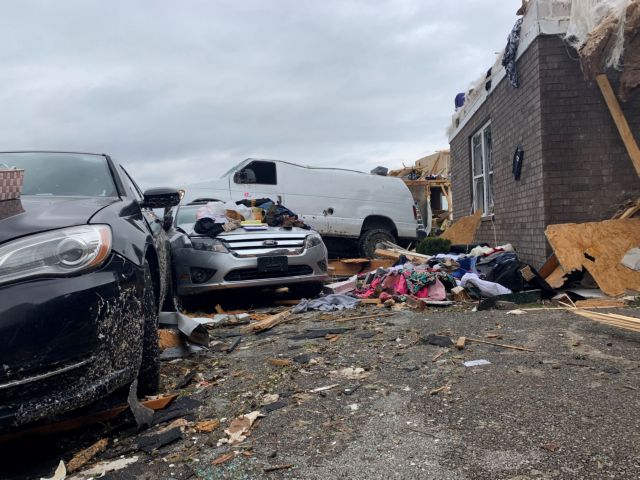 ΗΠΑ – Τουλάχιστον 70 νεκροί από τους ανεμοστρόβιλους που σάρωσαν Κεντάκι και άλλες πολιτείες