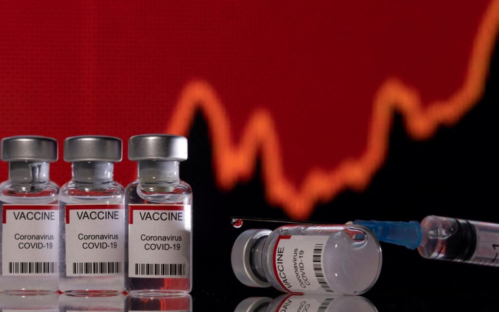 Ομικρον – Το εμβόλιο της Pfizer είναι αποτελεσματικό έναντι της νοσηλείας