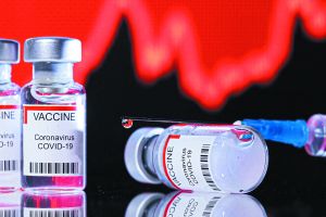 Παραλλαγή Ομικρον –  «Τρίτη δόση σε μεγάλους και παιδιά για να την πολεμήσουμε»