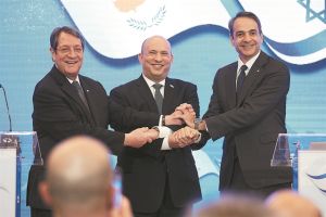 Μέτωπο απέναντι στις «δυνάμεις του κακού»