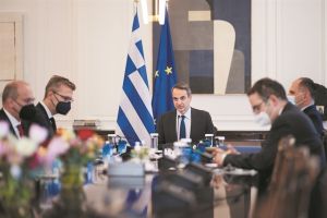 Τι οδήγησε στην ανατροπή για το… εορταστικό testing
