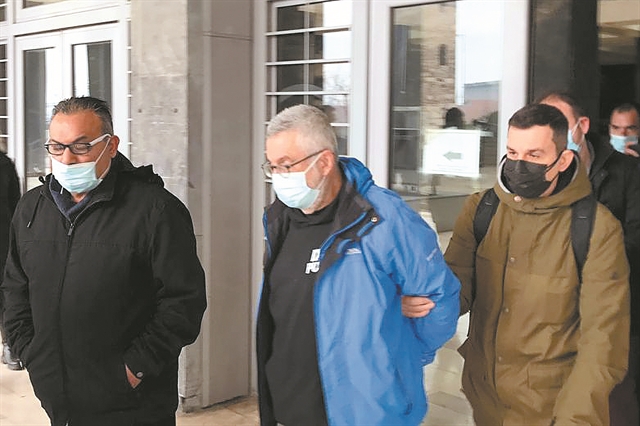 Ανοιχτοί λογαριασμοί με τη Δικαιοσύνη