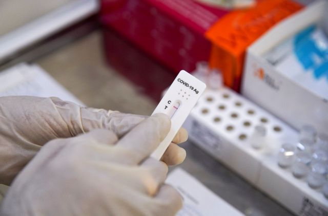 «Κίνημα» στο Twitter – Χιλιάδες πολίτες ζητούν δωρεάν PCR test