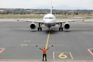 Όμικρον – Περισσότερες από 7.000 πτήσεις ματαιώθηκαν παγκοσμίως το σαββατοκύριακο των Χριστουγέννων