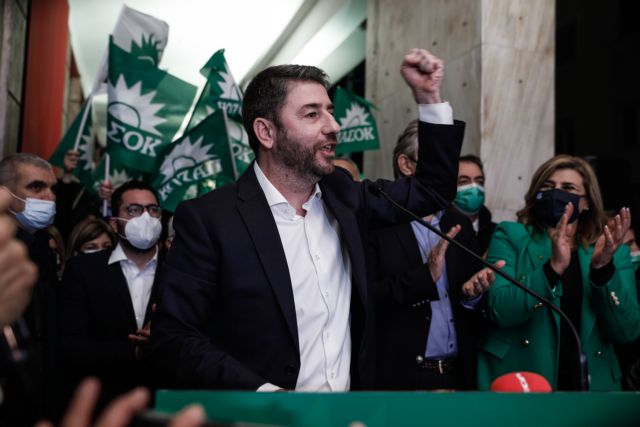 Συγκαλεί την Τρίτη την κοινοβουλευτική ομάδα ο Ανδρουλάκης