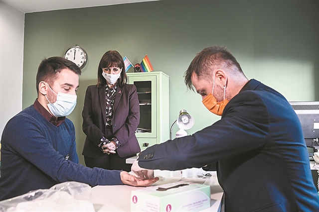 Επιμένουν οι Γάλλοι για συνδρομή στο Σαχέλ