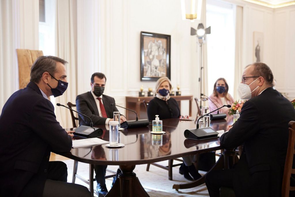 Μητσοτάκης –  Συνάντηση με τον διευθυντή Ευρώπης του ΠΟΥ – «Πολύ καλά οργανωμένο το εμβολιαστικό πρόγραμμα»