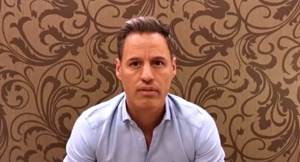 Γρηγόρης Πετράκος εναντίον Αντώνη Κανάκη – Θλιβερό απομεινάρι μιας παρέας