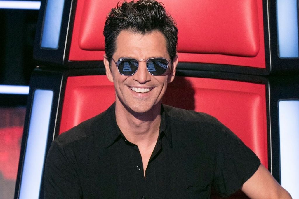 Σάκης Ρουβάς – Προετοιμάζεται η συναυλία παρά τις απειλές για… γιαούρτωμα