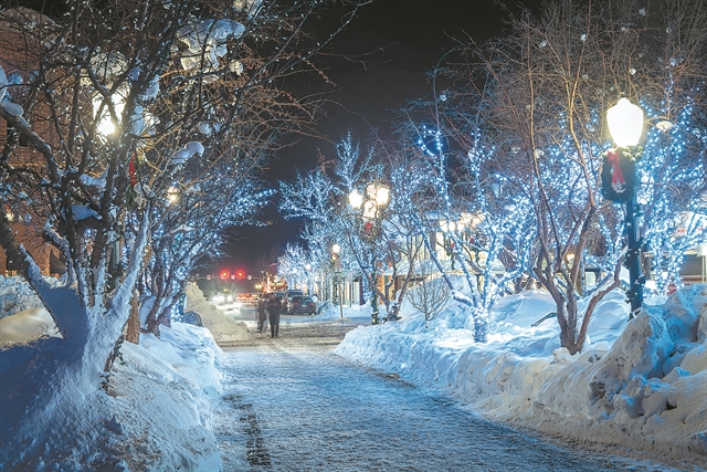 Τα Χριστούγεννα των μεγάλων αντιθέσεων…