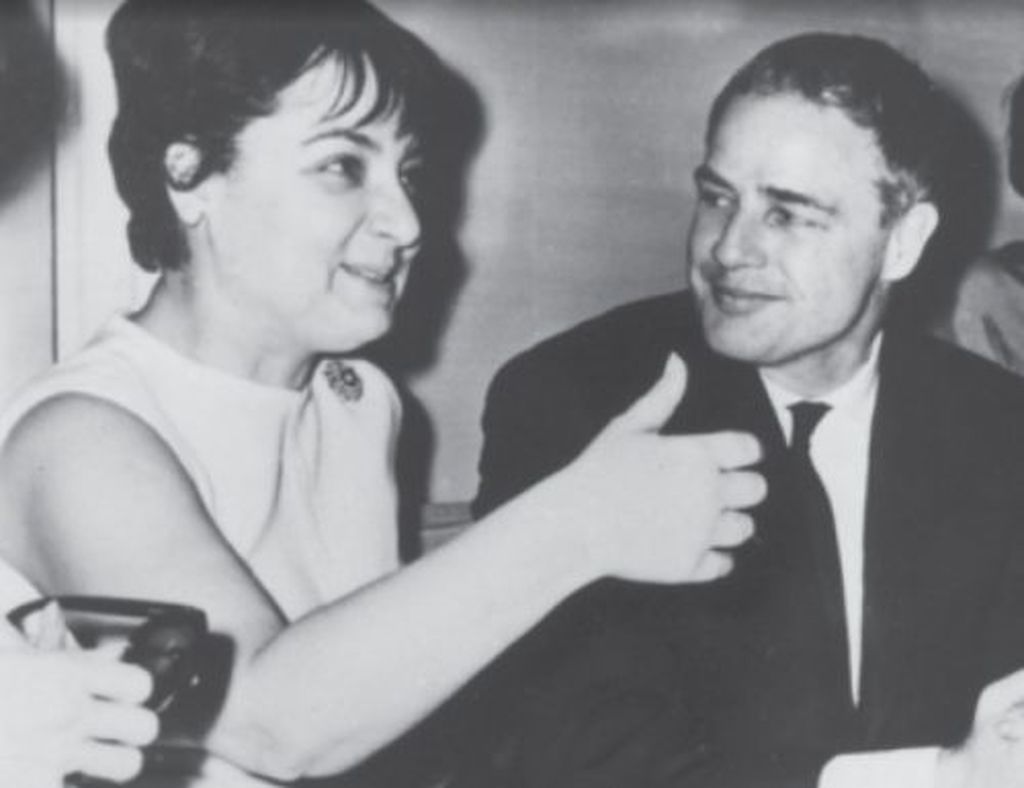 Ροζίτα Σώκου – Οι εφημερίδες, ο κινηματογράφος, ο γάμος και η αναχώρηση στην Ιταλία